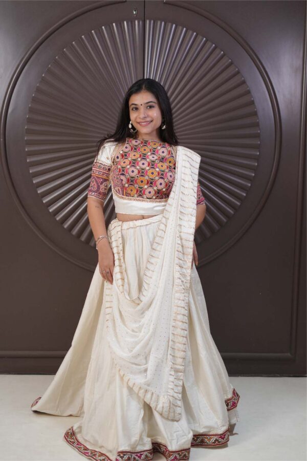 Jagruti Website 03-09 Royal Kutchi Chaniya Choli Set