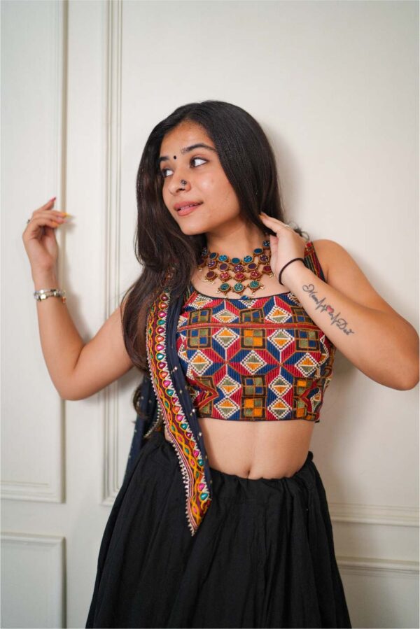 Jagruti Website 06-07 Black Raas Chaniya Choli