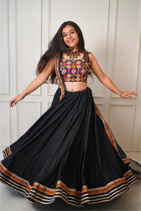 Jagruti Website 06-08 Black Raas Chaniya Choli